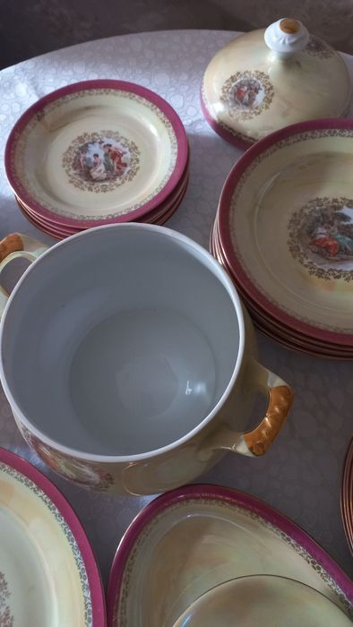 Сервиз столовый "Мадонна" сервантное хранение, производство ГДР