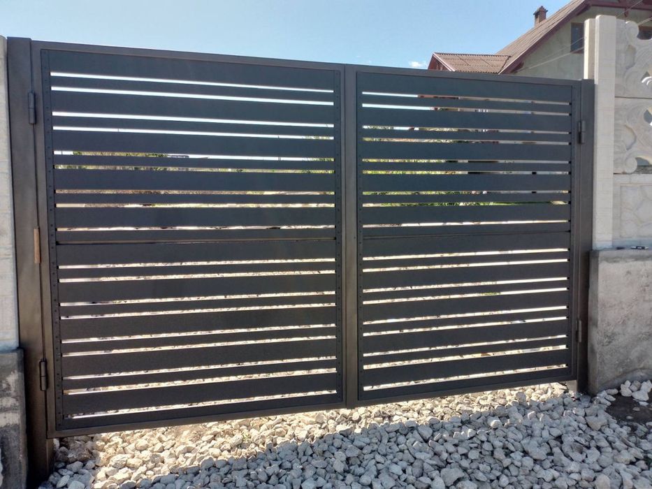 Vând/fac porți metalice din fier forjat sau alte materiale