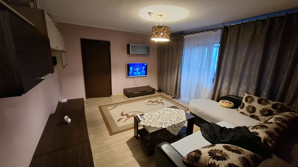 Inchiriez apartament 3 camere mobilat centrala AC mas spalat rufe vase
