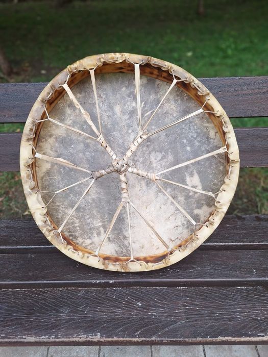 Toba mare șamanică unicat