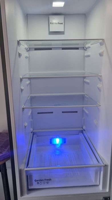 Vanc combina frigorifica Arctic aproape noua