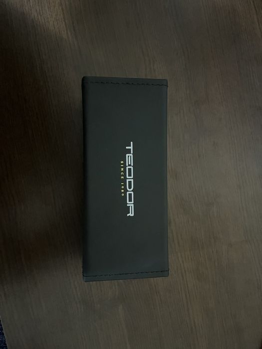 Слънчеви очила на TEODOR