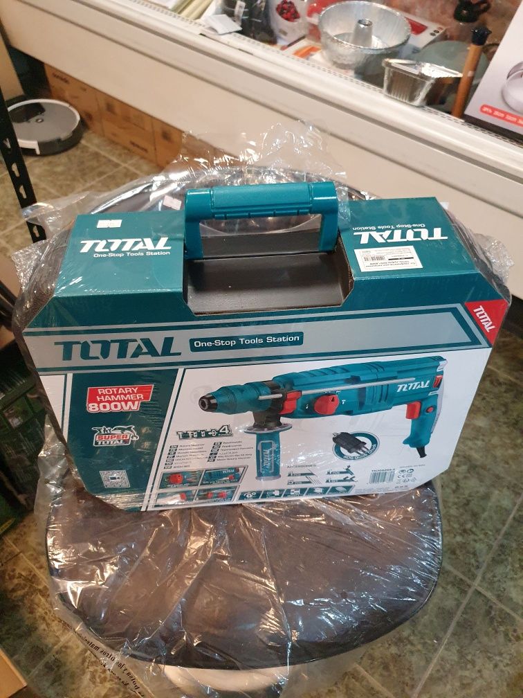 Електрически перфоратор TOTAL, куфар, SDS+, 800