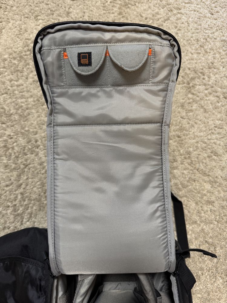 Продавам използвана фотографска раница Lowepro Fastpack