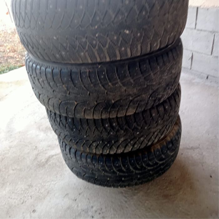 Продам автошины размером 235/65/17