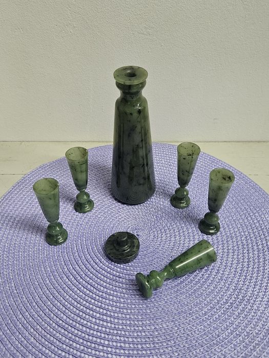 Нефритен Сервиз за напитки - алкохол.