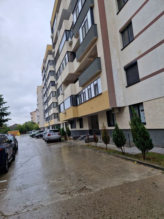 Apartament modern 3 camere + boxa + loc parcare, an constructie 2018