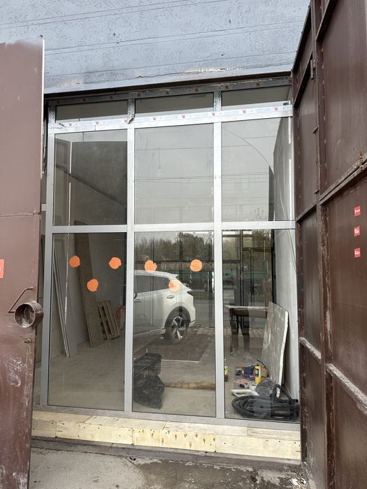 Пластик двер и окна для магазина