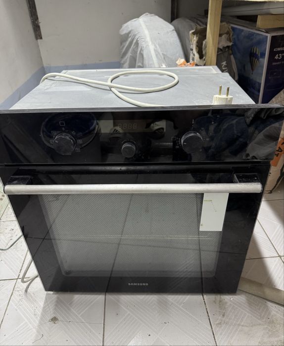 Духовой шкаф SAMSUNG электрический