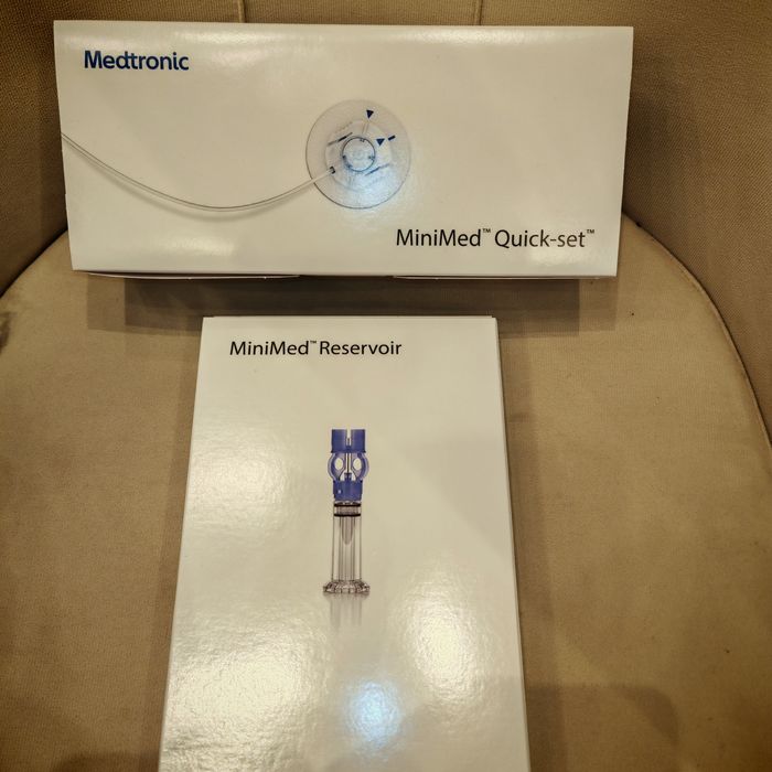 Reducere fulger! Medtronic Quick set, 6 mm/9 mm+rezervoare