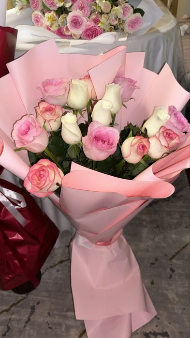 Розы , красивый букет