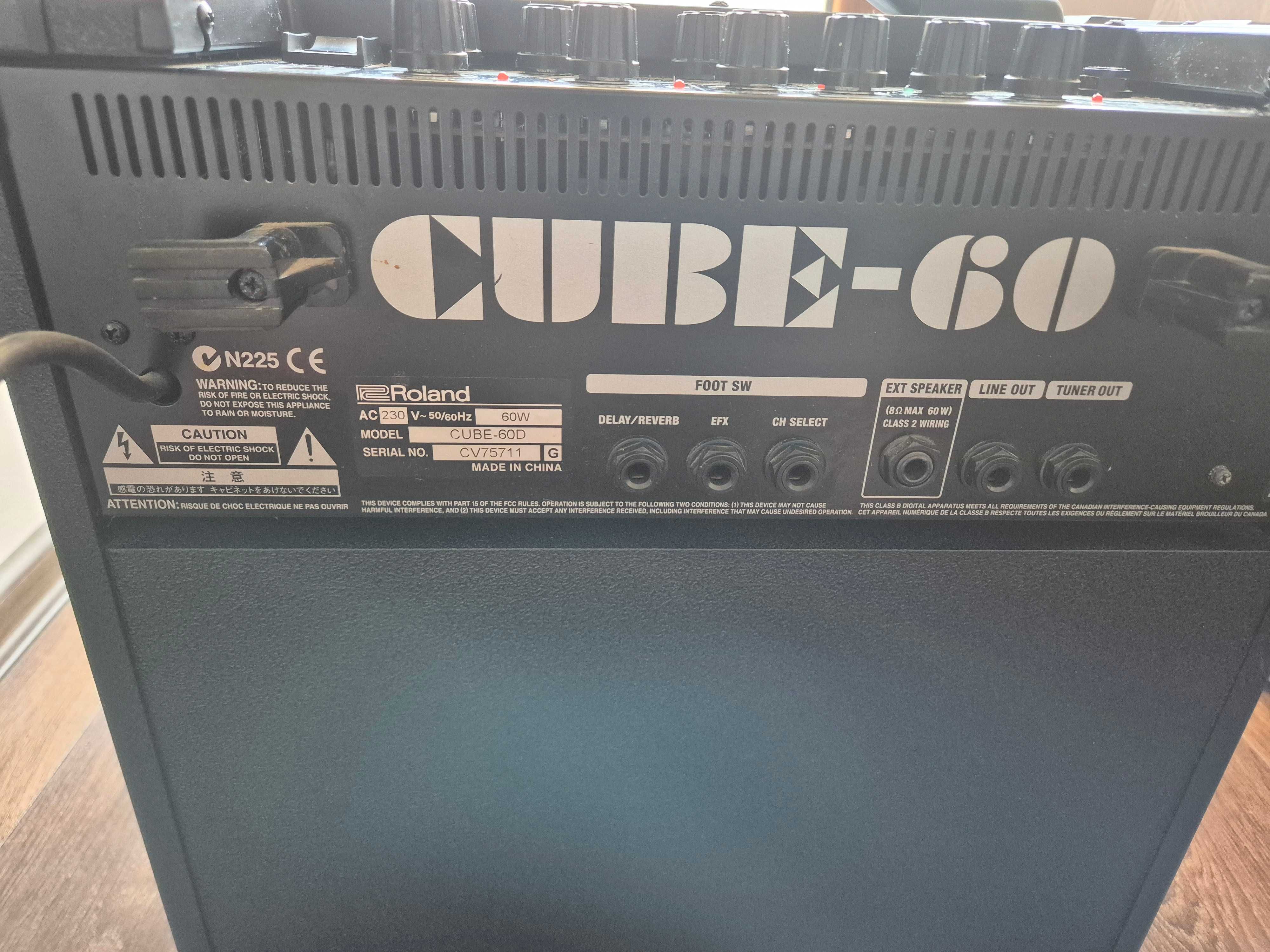 Усилвател Roland Cube 60 + 2 кабела