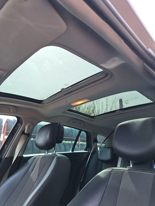 Renault Megane 3 Rose Edition, 1,5 DCI/ Panoramic