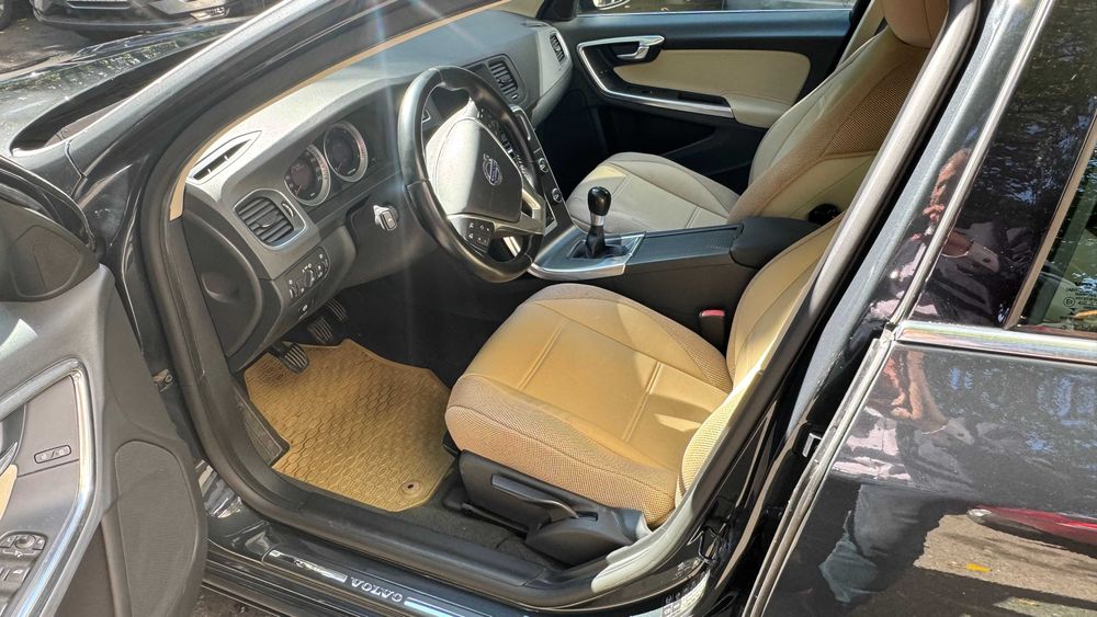 Vand Volvo S60, D2DrivE, 2013, 1.6l, diesel, 176000Km