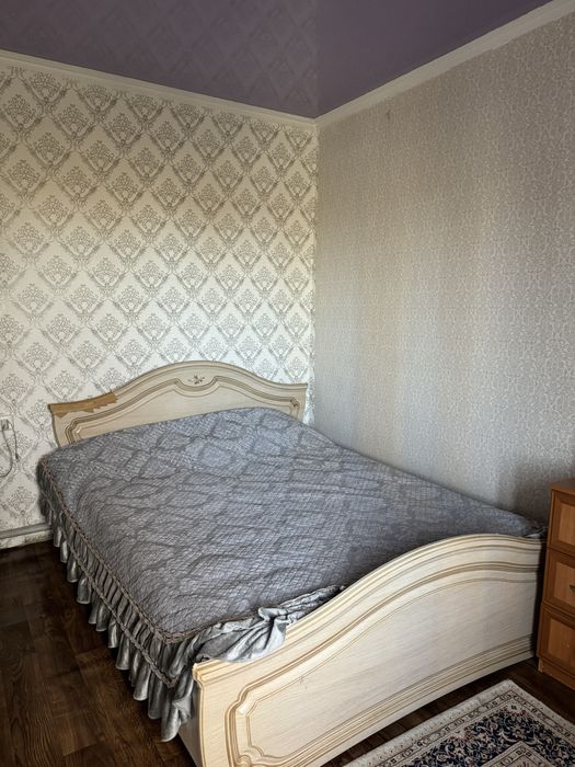 Продам кровать двухспальную