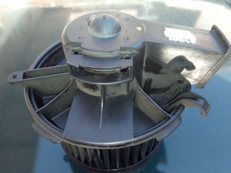 Моторче-вентилатор парно за Пежо-206(без климатик)
