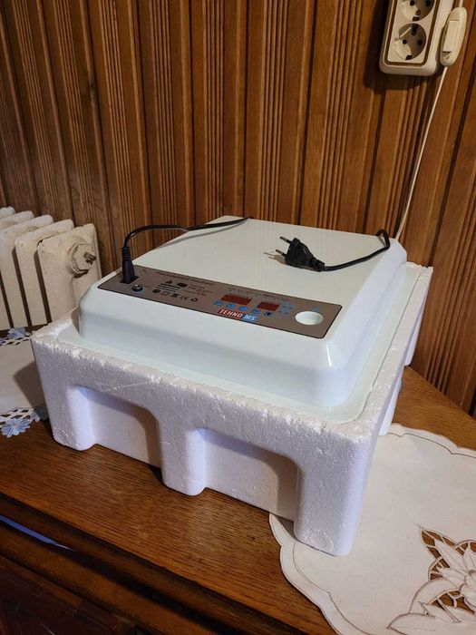 Incubator automat 36 oua