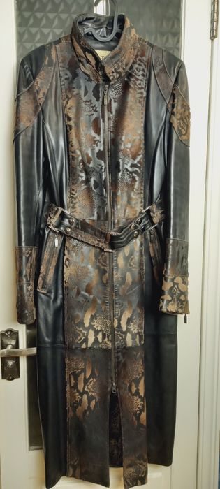 Продам плащ из натуральной кожи 15000тг.