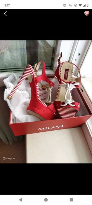 Туфли - босоножки на высоком каблуке 39рр