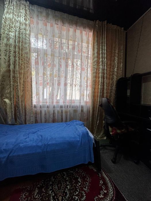 Прадается 2 ком центр навои 56м 2