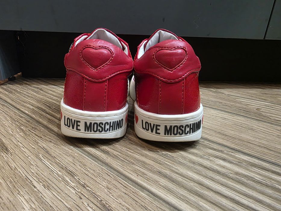 Дамски маратонки LOVE MOSCHINO