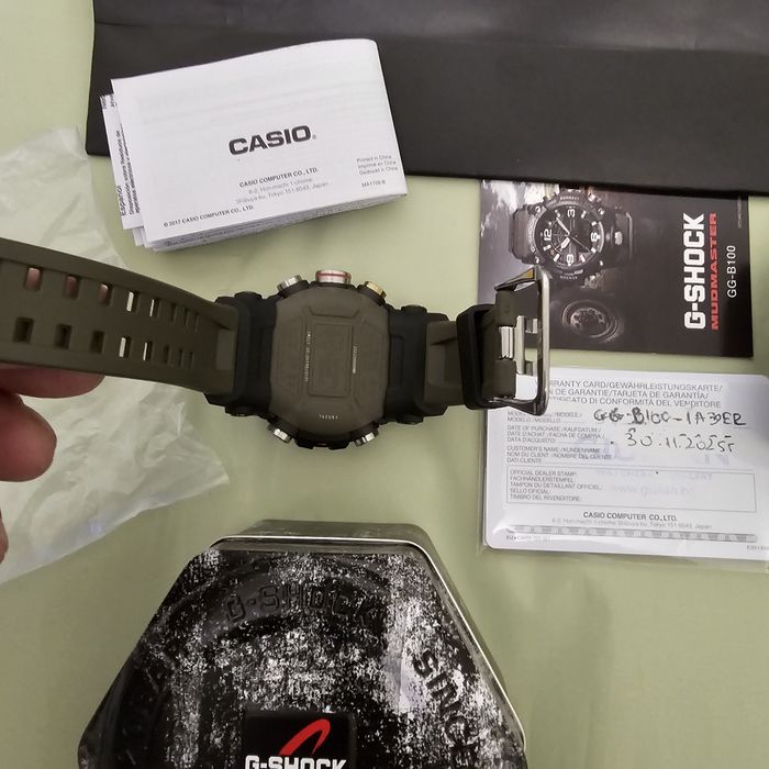 Часовник casio G-shock  GG- В 100