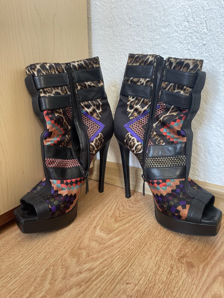 Оригинални сандали Just Cavalli