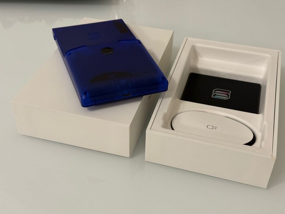 Play Solana PSG1 device (crypto gameboy)