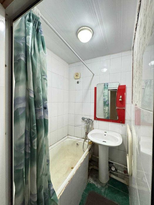 2х ком. переделанная в 3х ком. на районе Саттепо