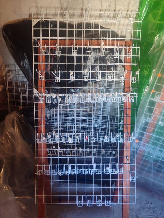 Стойки за мартеници