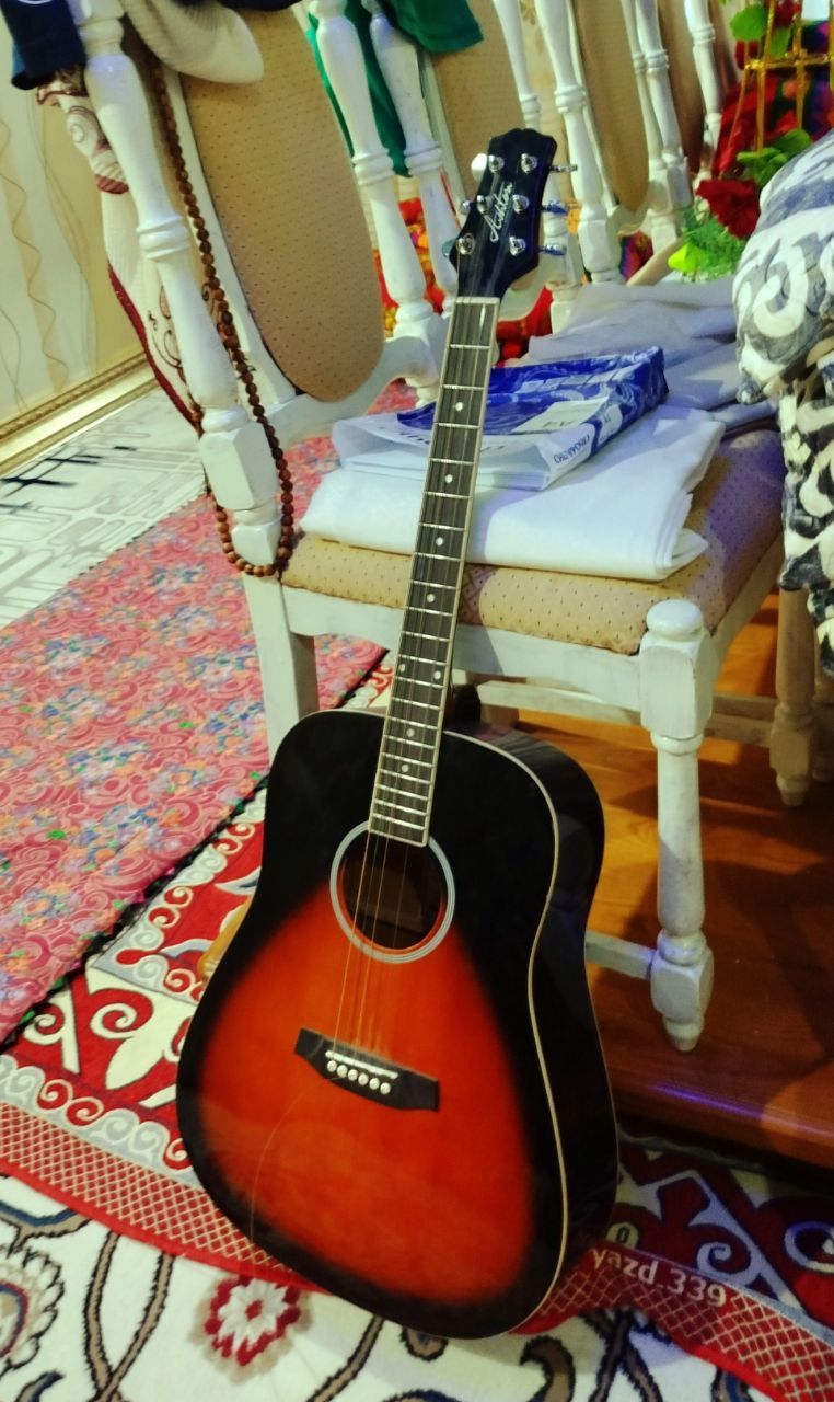 Gitara sotiladi/Гитара сатылады