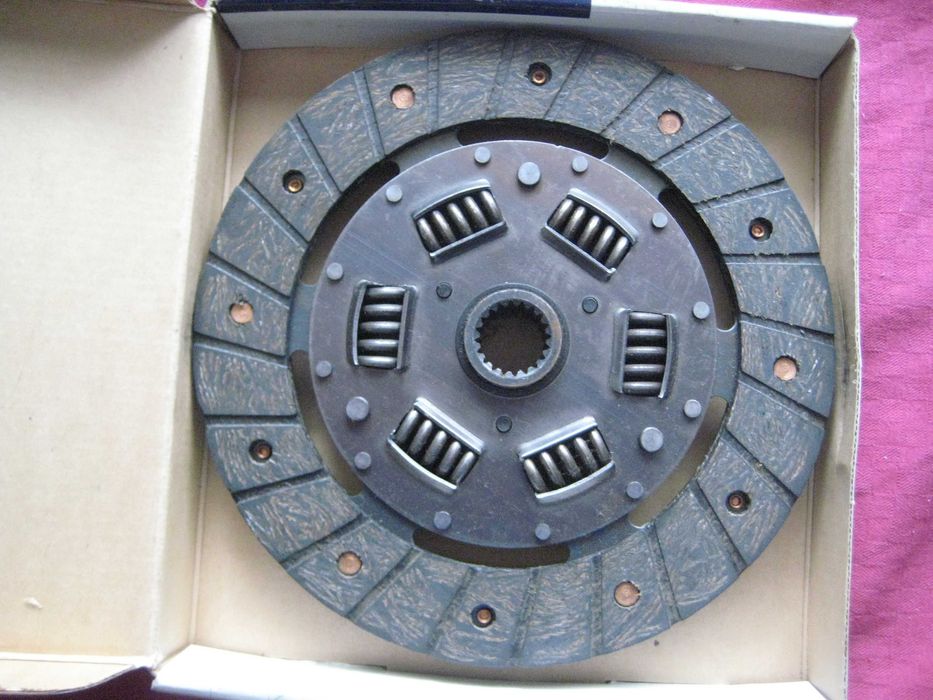 Продавам нов оригинален руски съединител за ВАЗ 2106,ВАЗ 2121