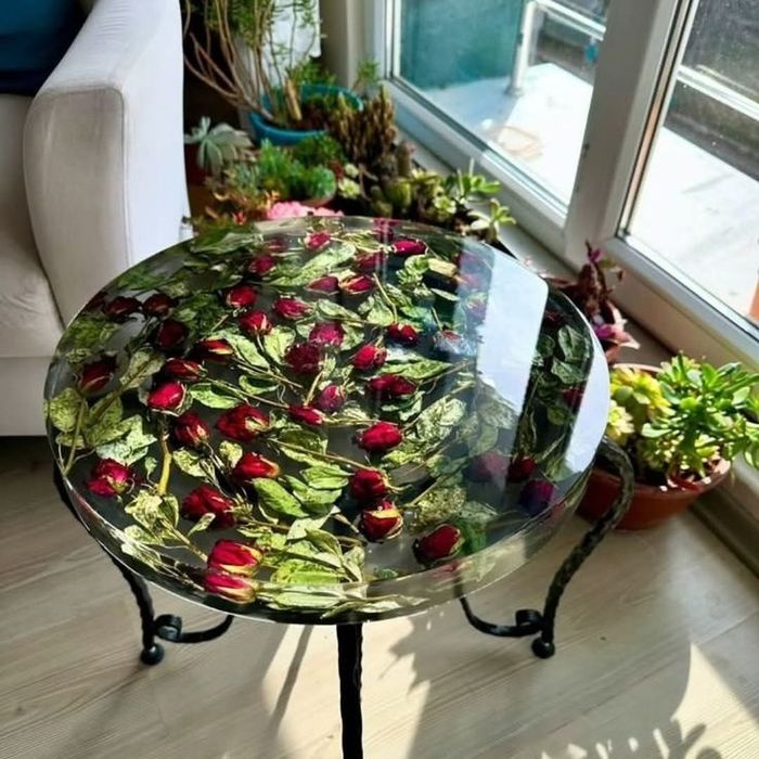 Эксклюзивные столы из эпоксидный смолы