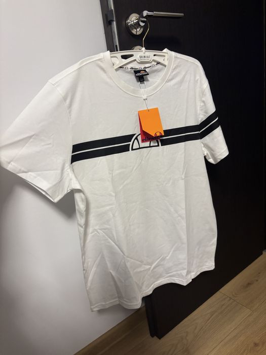 Tricou Ellesse Original - Nou cu eticheta - Marimea M Alb Barbati
