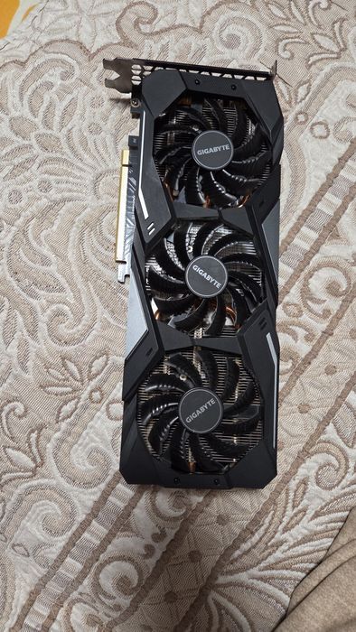 Gigabyte Gtx 1660 super трехкулерная g