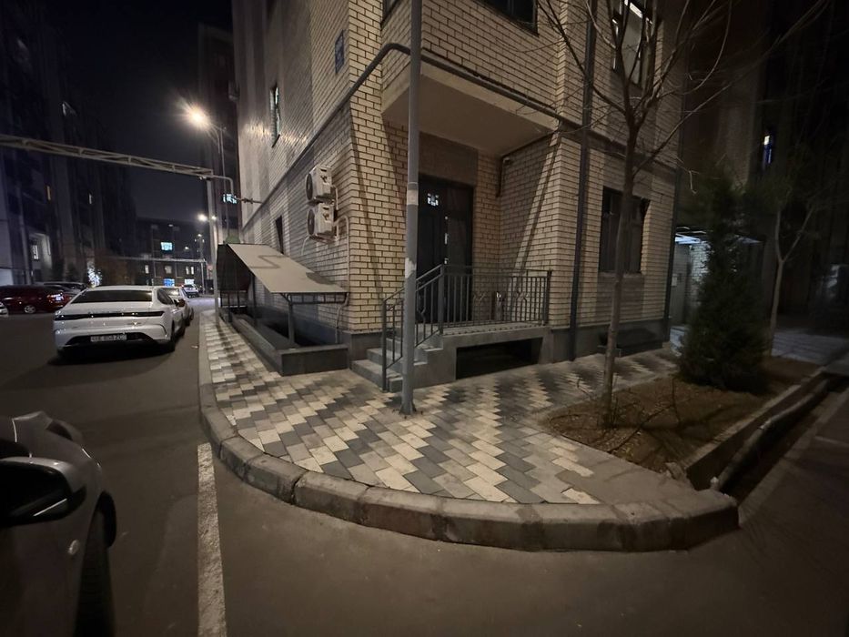 Срочно аренда офис махтумкули ЖК new life