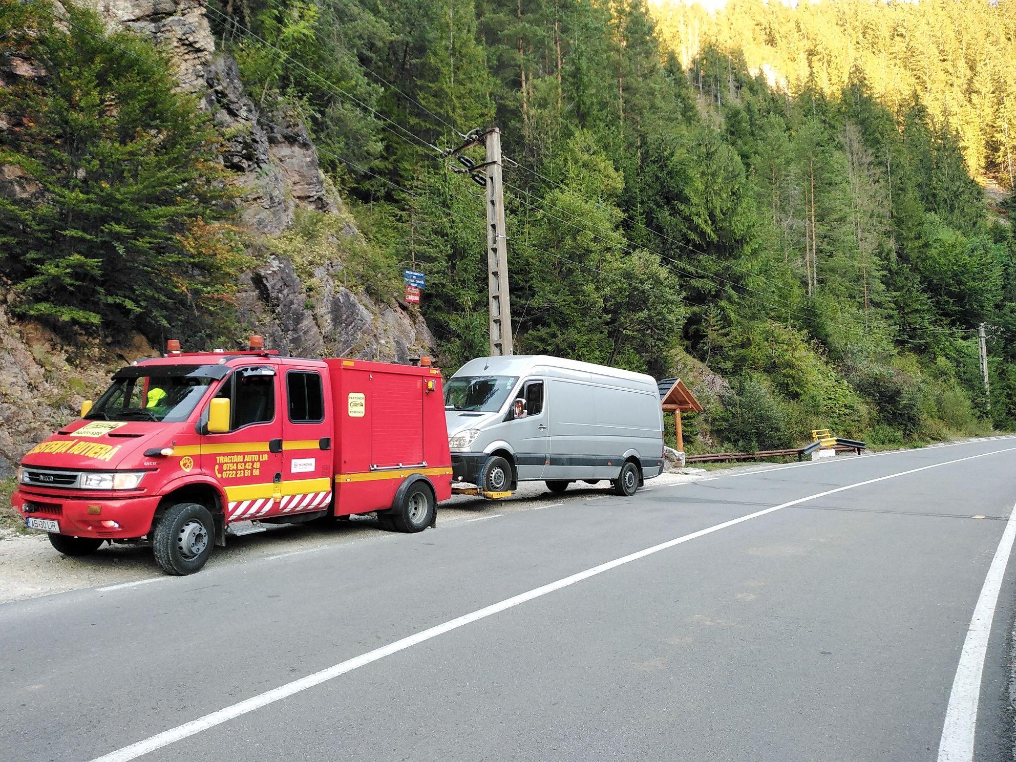 Tractari Auto /Utilitare /Utilaje /Camioane /Depanare/ Inclusiv A10-A3