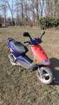 Vând un scuter aprilia