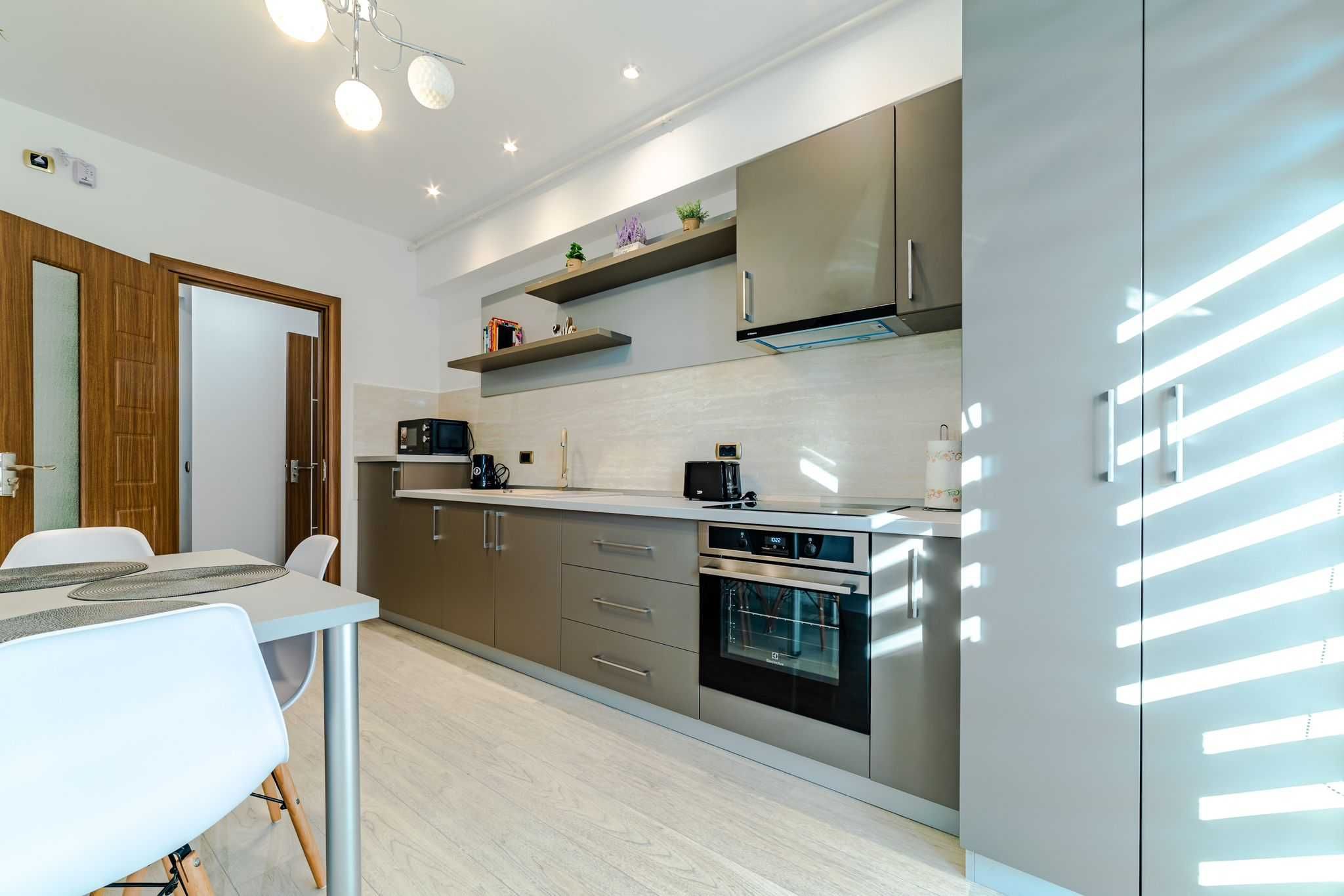 OFERTA: Apartament 2 camere LUX 80 m2 + parcare, ISARAN