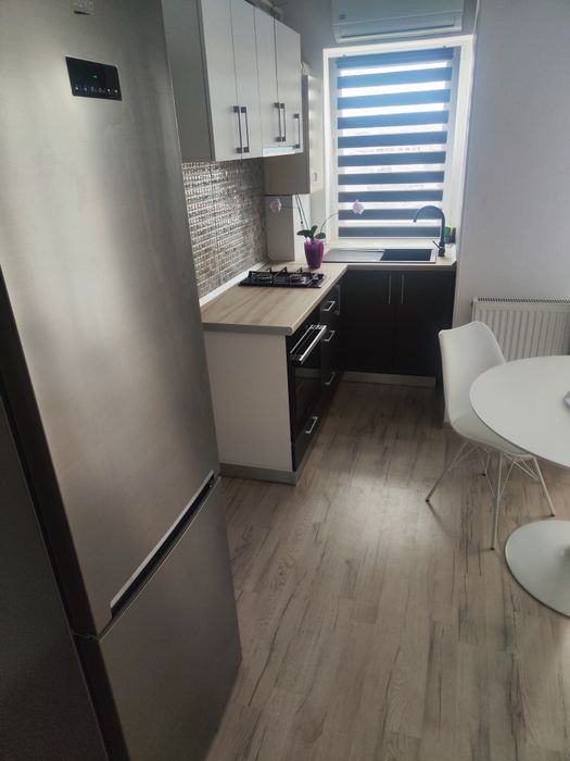 Inchiriez apartament 2 camere bloc nou