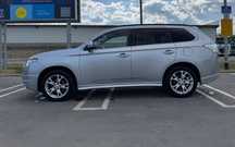 Mitsubishi Outlander mitsubishi outlander 2013, Trapa, Automat, Diesel 2.3, 7 locuri, trapa
