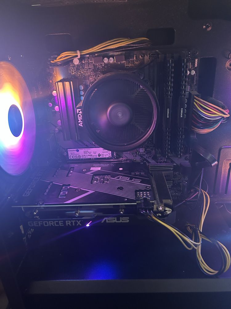 Гейминг компютър с RTX 3060, Ryzen 5 5600X, 16GB ram 3200mhz