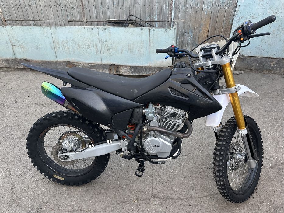 Кроссовый мотоцикл эндуро