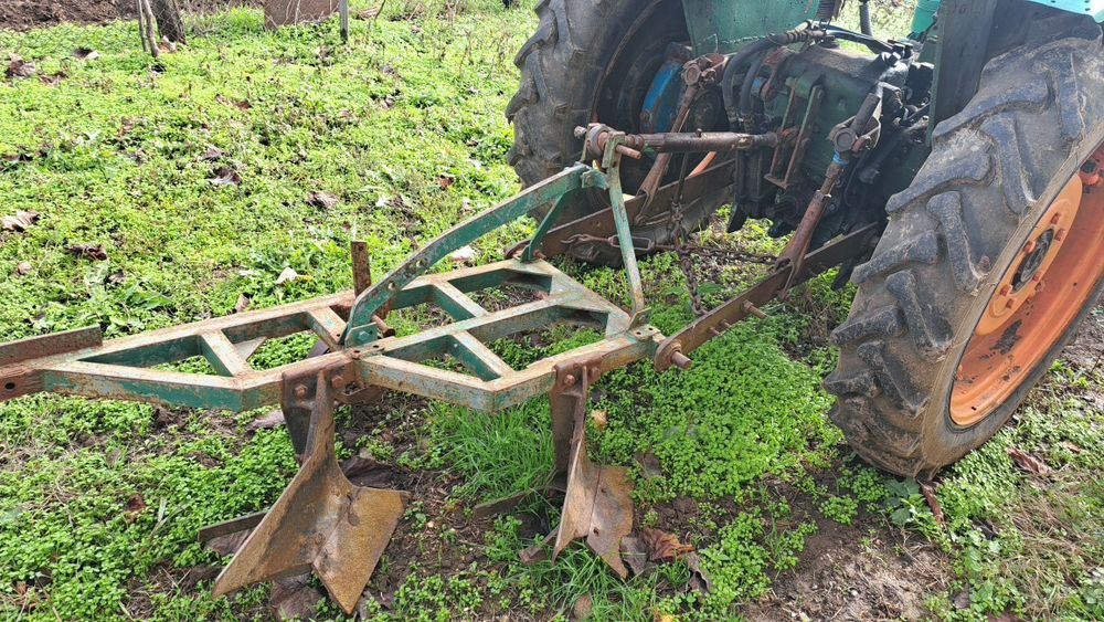 Продавам Дт 20 с инвентар