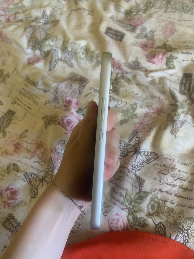 Продавам Samsung A54