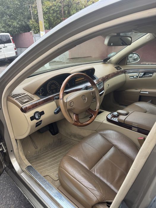 Mercedes Benz S class  Gold 2008 interior impecabil