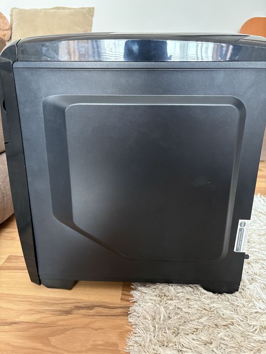 Vand caracasa pc gaming + sursa