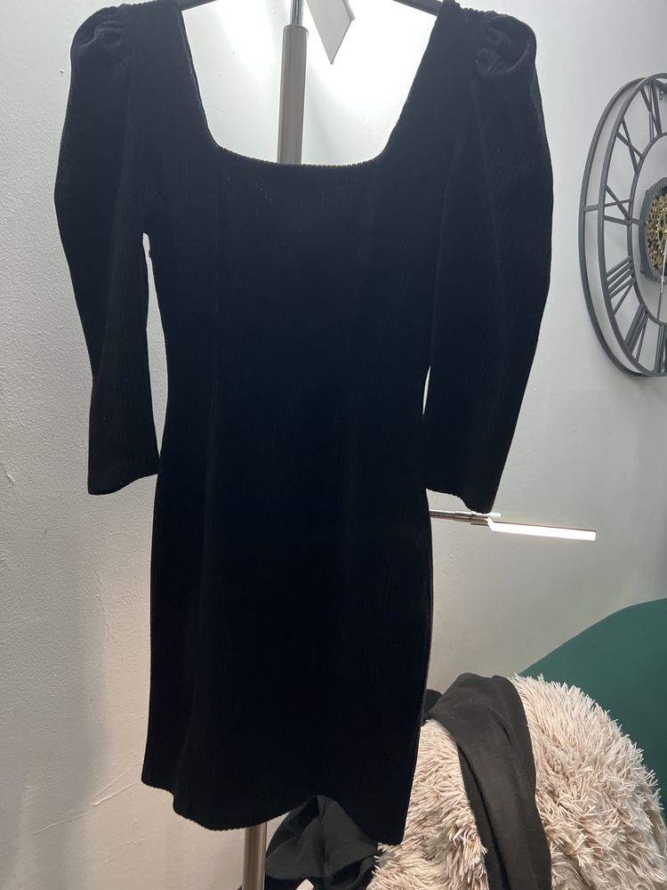 Rochie neagra velur,  cu fermoar Berscha XS