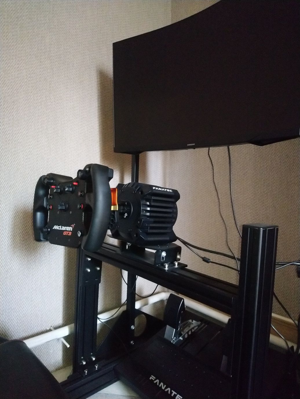 Продам автосимулятор на основе fanatec dd pro с кокпитом