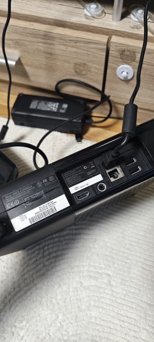 Xbox 360 250gb, kinect сензор, 2 джойстика и 30 игри
